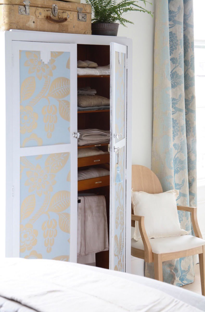 Love the look of Boho Modern which is taking over Pinterest but haven't a clue how can make it work in your own home? Ahh! Don’t sweat it! This is where I step in with my six key ideas on how you can recreate a Boho-Modern interior. We’re going to work this Boho Modern look but we’re going to a splash of practicality – all illustrated by shots from my magazine shoots. Let’s do this. Maxine Brady Stylist at WeLoveHomeBlog Wardrobe with the door open