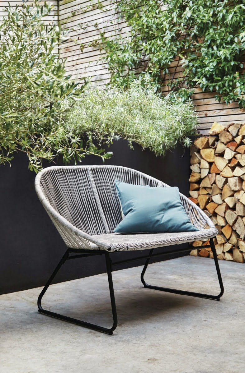 It doesn't matter what the size of your outdoor space is - from a small patio to a window box - there are lots of clever styling tricks to make your small garden feel spacious, so you can make the most of it all year long. By interior stylist and blogger Maxine Brady www.welovehomeblog.com www.maxinebrady.com