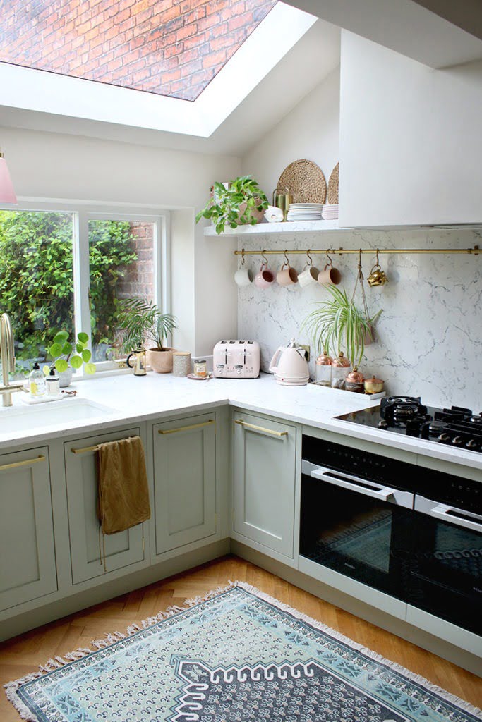Kimberly Duran from award winning interiors blog - Swoon Worthy - dishes the dirt on design, blogging and her best ever Ikea hack.