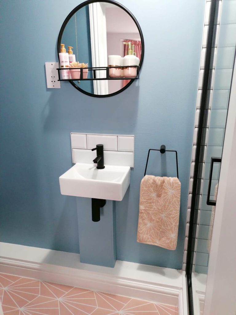 Be inspired by this colourful bedroom and bathroom makeover by Interior Stylist Maxine Brady