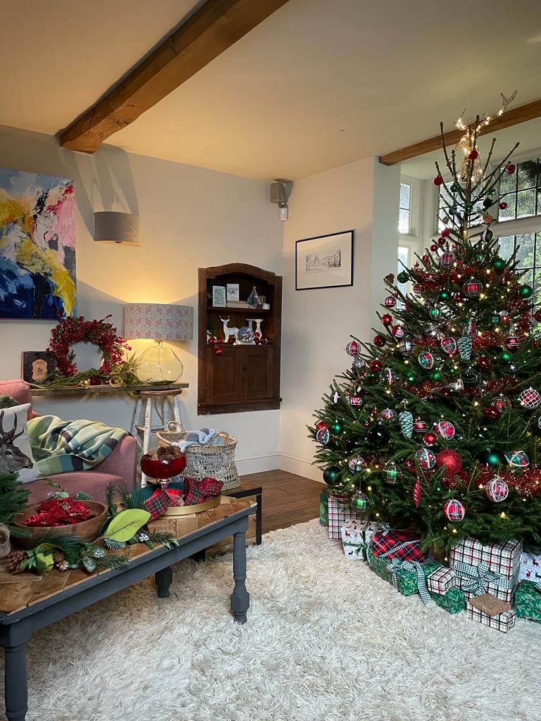 My latest Christmas TV Show is now Live on C5 - Incredible Christmas Tree & How To Style Them Says Interior Stylist Maxine Brady